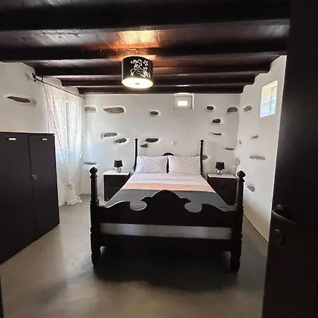 Monte Kechros Casa de Campo Arnados